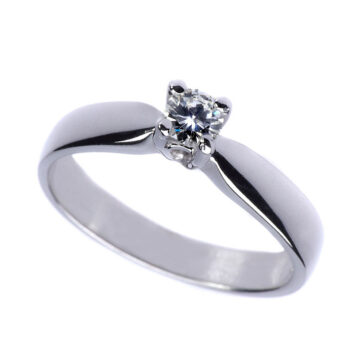 Solitaire ring with diamond - Online eshop monopetro.com.gr