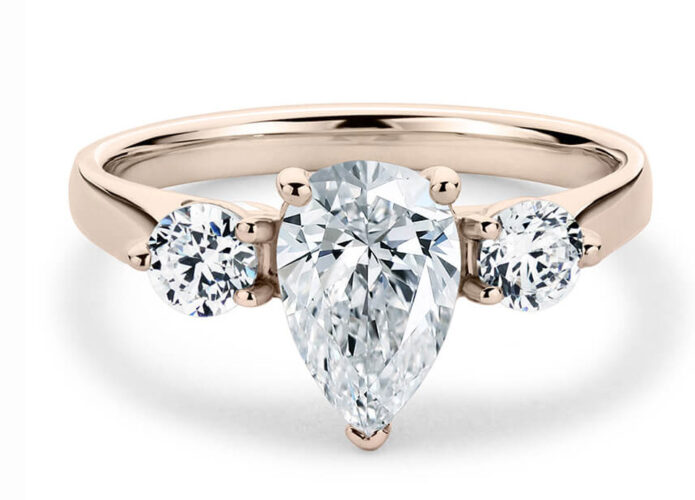 Μονόπετρο δαχτυλίδι με διαμάντια εξαιρετικής ποιότητας
