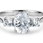 Μονόπετρο δαχτυλίδι μπριγιάν σε chic σχέδιο