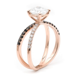 Ροζ χρυσό μονόπετρο δαχτυλίδι με λευκά και μαύρα διαμάντια