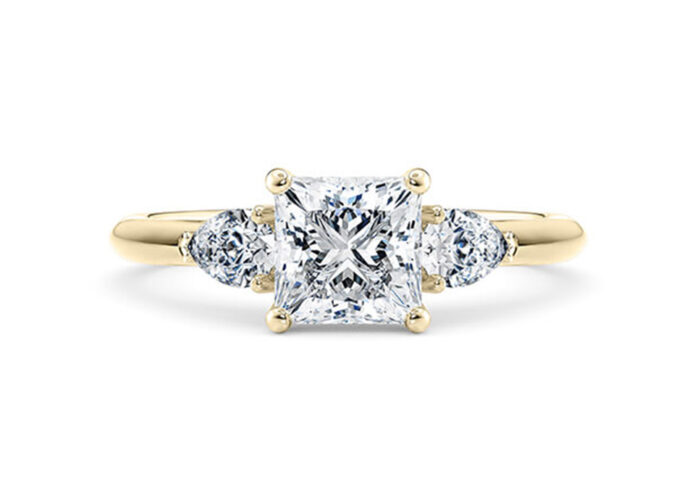Πανέμορφα μονόπετρα δαχτυλίδια με διαμάντια για λόγο - Ketsetzoglou.gr