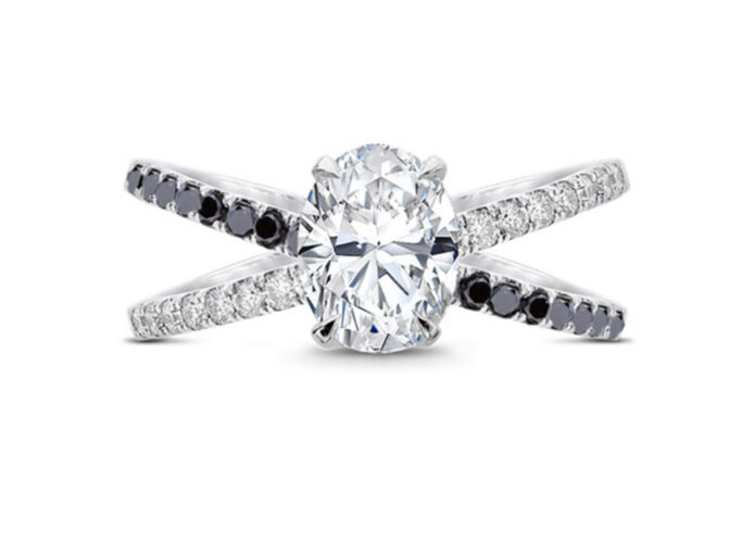 Μονόπετρο δαχτυλίδι οβάλ διαμάντι by Ketsetzoglou - Τηλ 210 3615006