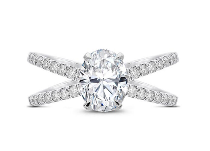 Μονόπετρο δαχτυλίδι με οβάλ διαμάντι Κ18 - Diamond Ring