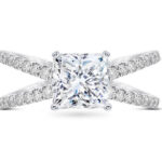 Εντυπωσιακά μονόπετρα με τετράγωνη πέτρα για λόγο / Athens